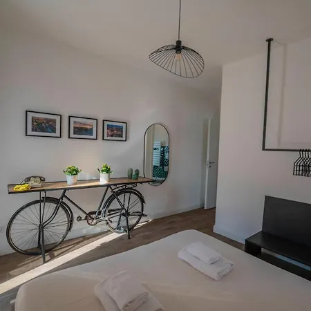 Vintage Cipro Appartement *